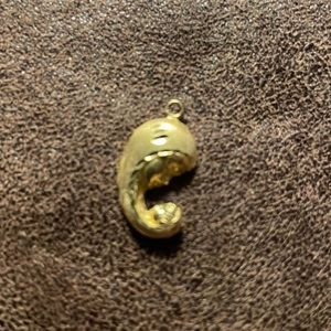 Madonna and child pendant 14k